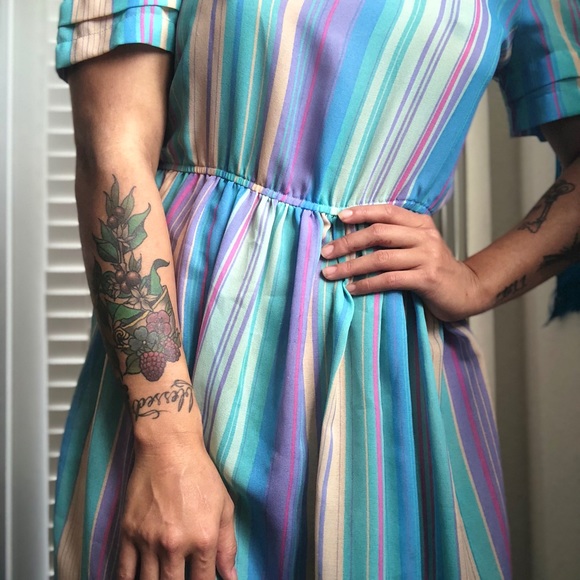 VINTAGE Striped Pastel Dress! - Picture 3 of 8